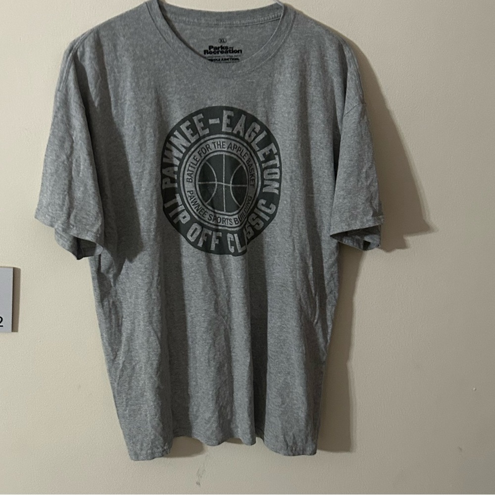 NWOT Parks & Recreation men’s short sleeve tee size xl